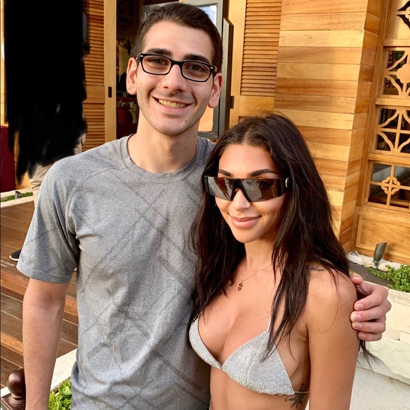 Meet your Posher, Dominic - Picture 1 of 4